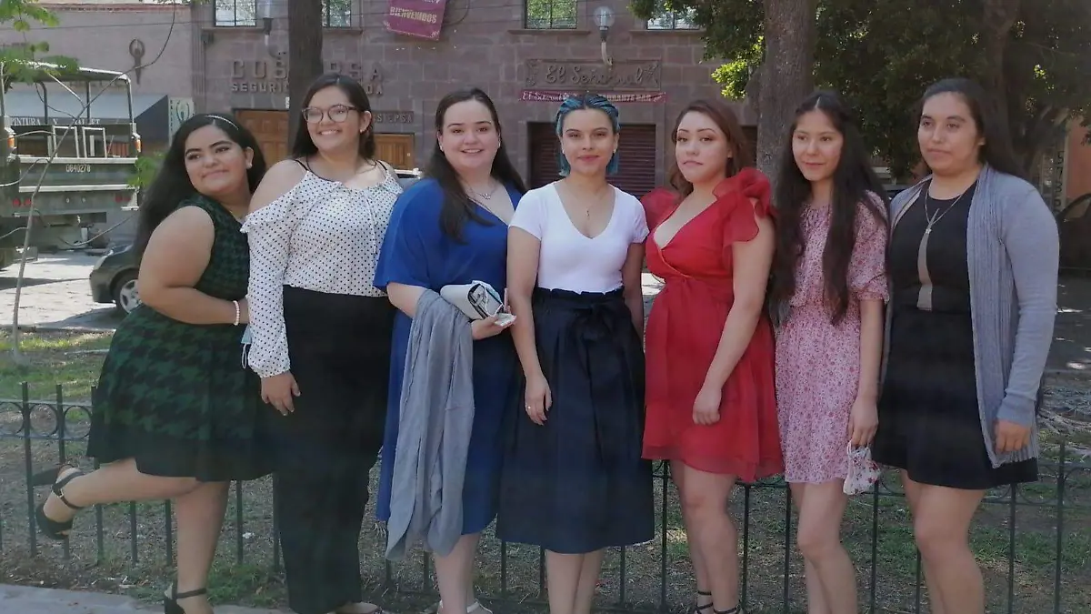 Reyna, Nahomi, Mildred, Valeria, Azereth, Paula y Diana